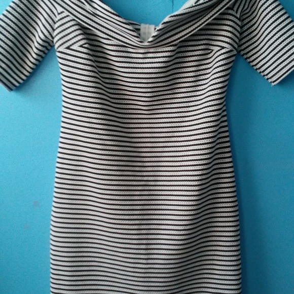 Guess dress - Picture 2 of 6